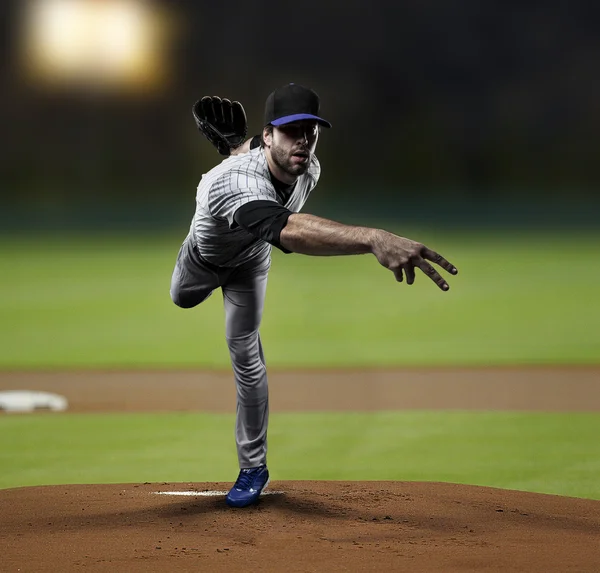 Jogador de beisebol arremessador — Fotografia de Stock