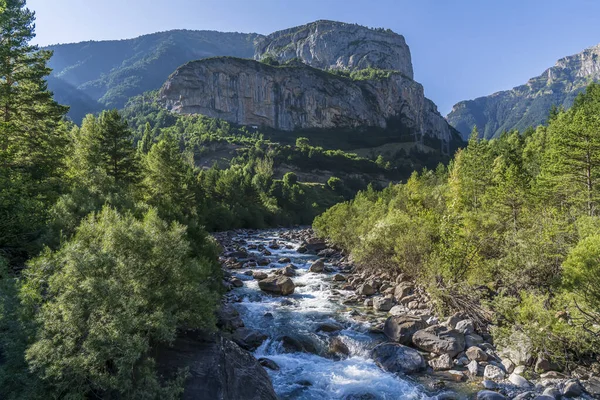 Fiume Ara Nel Parco Nazionale Ordesa Monte Perdido Aragona Huesca — Foto Stock