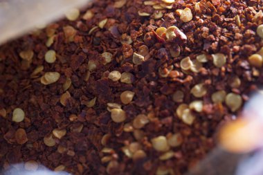 kurutulmuş kırmızı biber pul yığını