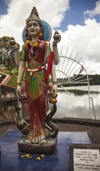 Hinduskiej bogini gayathri w grand bassin w mauritius — Zdjęcie stockowe