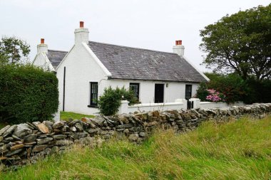 Kearney Village, Kuzey İrlanda. National Trust 'a ait 18. yüzyıl balıkçı köyü. 05.09.2021 Kearney, County Down, Kuzey İrlanda