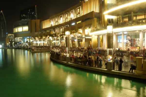 Торговый центр Дубая, ОАЭ — стоковое фото