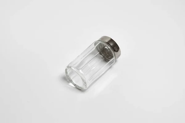 Salt Eller Peppar Shaker Isolerad Vit Bakgrund Högupplöst Foto Uppställning — Stockfoto