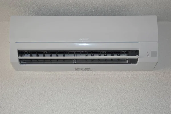 Airconditioner Aan Muur — Stockfoto