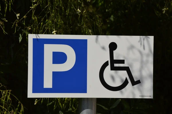 Disabled Parking Sign France — Foto de Stock