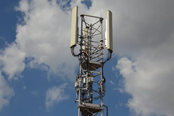 Telecommunication Antenna Mast Slightly Cloudy Background France — ストック写真