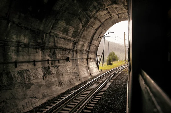 Spoorwegtunnel — Stockfoto