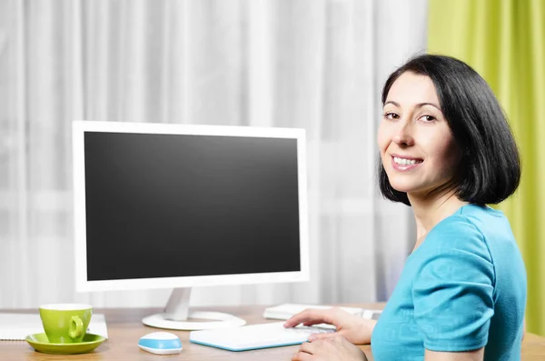 Woman with computer — Stock Photo, Image