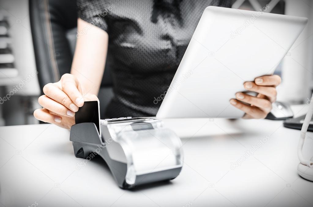 Bank terminal and tablet pc