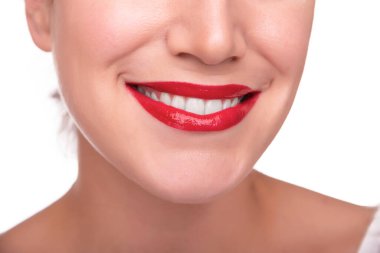 Kadınlar yakından gülümser..