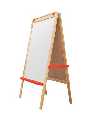 İşaretler ve boyalarla çizim yapmak için bir çocuk taban sehpası beyaz bir arkaplanda duruyor..