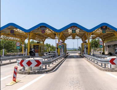 Hırvatistan 'ın Zadar kentinde otoyol gişesi.