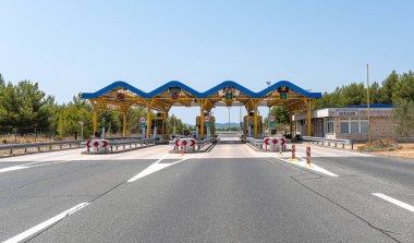 Hırvatistan 'ın Zadar kentinde otoyol gişesi.