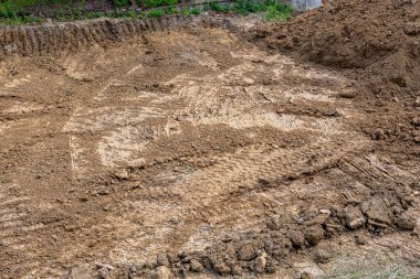 Vakıf için inşaat çukuru