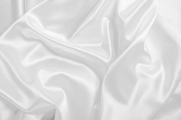 Крупним планом рвана біла шовкова тканина . — стокове фото