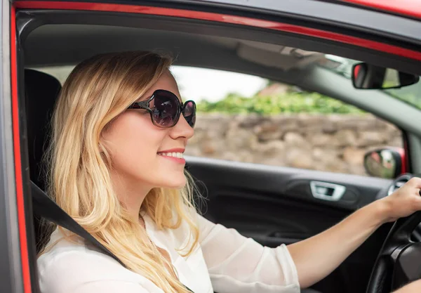 Beautiful Blonde Driving Car Road — Stock fotografie