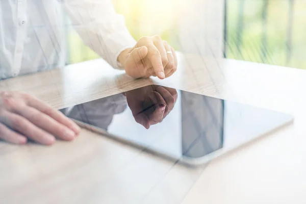 Digital Technology Internet Network Connection Concept Digital Technology Engineer Businesswoman — Stockfoto