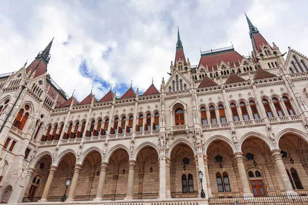Parliament Building Budapest Hungary Building Hungarian Parliament Located Banks Danube — ストック写真
