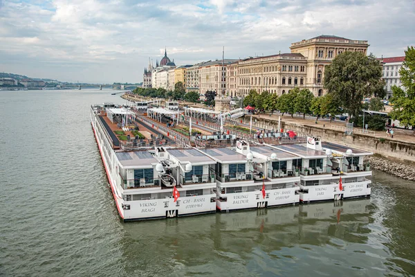 Budapest Hungary September 2016 Small Steamer Danube River Budapest Capital — Photo