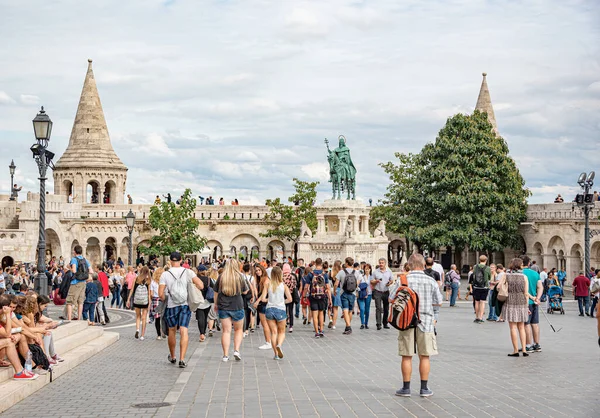 Boedapest September Toeristen Het Plein Van Drie Eenheid Buurt Van — Stockfoto