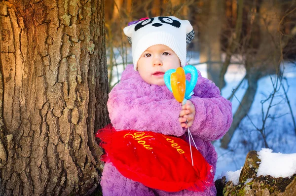 Girl with heart — Stock Photo, Image