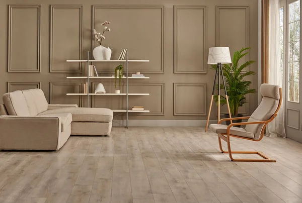 Kanepe ve beyaz kitaplık, aksesuar tarzı, bitki vazosu, lamba süslemesi ve halı ile kahverengi duvar arka planı.