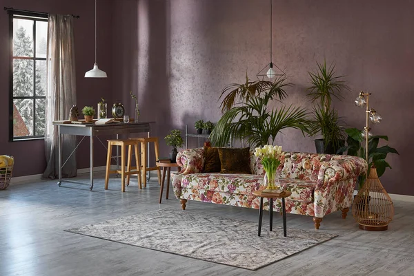 Sofa Wzorzec Kwiat Metalowym Stołem Kuchennym Długie Krzesło Wazon Zielonego — Zdjęcie stockowe