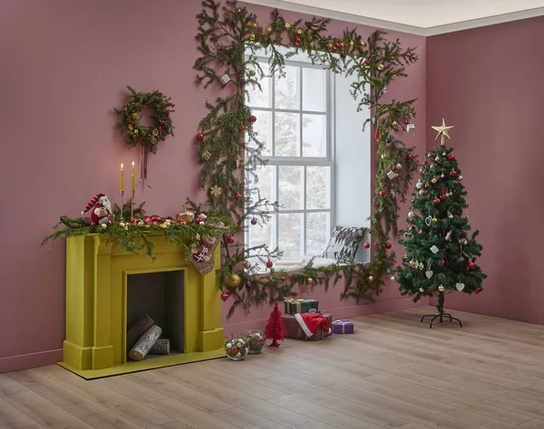 Árvore Natal Lareira Amarela Frente Das Janelas Decorativas Sala Interior — Fotografia de Stock