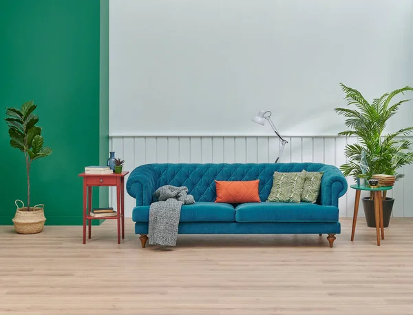 Almofada Sofá Azul Decoração Cobertor Conceito Verde Branco Estilo Mesa — Fotografia de Stock