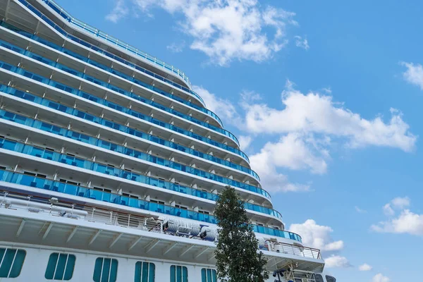 Rıhtımda gemi gezisi, teknenin köşesi, seyahat tarzı..