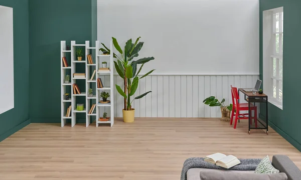 Weiße Und Grüne Wand Hintergrundzimmer Bücherregal Stuhl Vase Von Pflanzen — Stockfoto