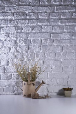 Dekoratif ev stili, pamuk çiçeği ve hasır vazo, ev aksesuarı süsü..