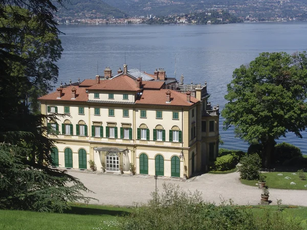 Villa Pallavicino, Stresa, Lago Maggiore, Italy — Stock Photo, Image