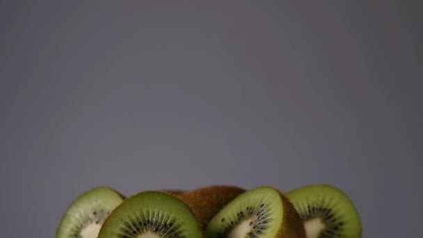 Kiwi Tafel Groene Vruchten — Stockvideo