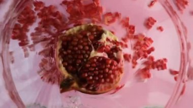  - Nar. Yavaş çekim videosu. Nar tohumları