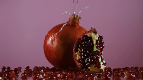 Pomegranate Slowmotion Video Pomegranate Seeds — Stock Video