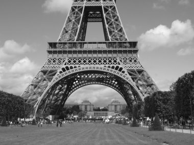 siyah beyaz fotoğraf temel Eyfel Kulesi Paris, Fransa