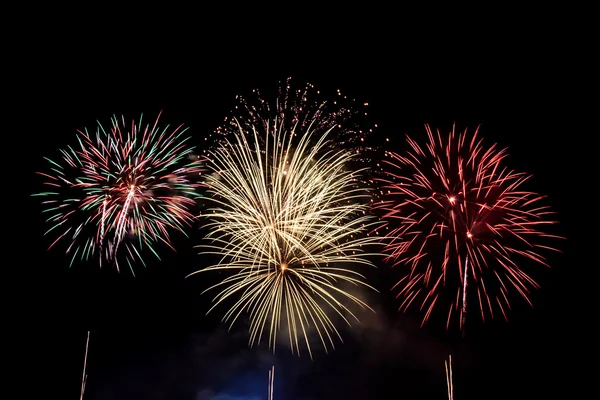 Fuegos artificiales coloridos — Foto de Stock