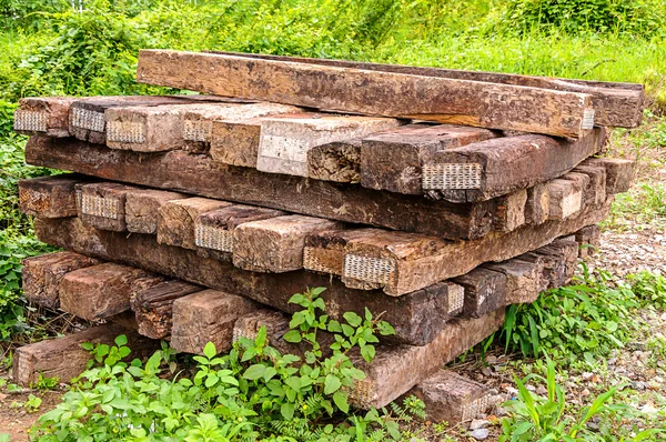 Alte Holzschwelle — Stockfoto