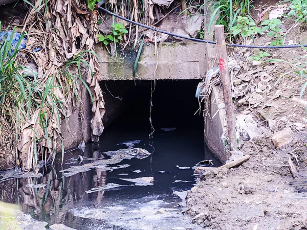 Sewage drain — Stock Photo, Image