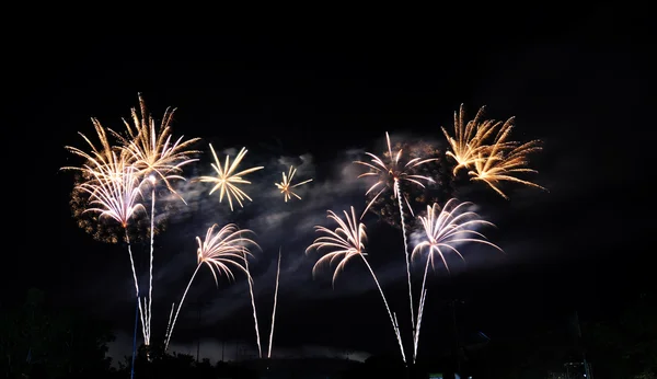 Fuegos artificiales coloridos — Foto de Stock