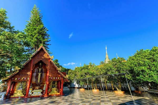 Пхра Тхат Дой Сутеп Чианге Таиланд Является Религиозной Достопримечательностью Чиангмая — стоковое фото