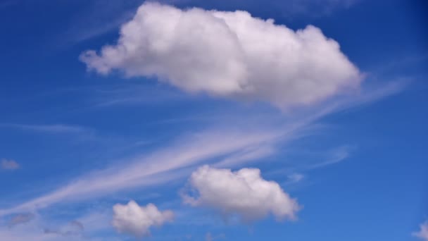 Time Lapse Clouds Puffy Moving Blue Sky Ultra Scenery Cloud — Stock Video