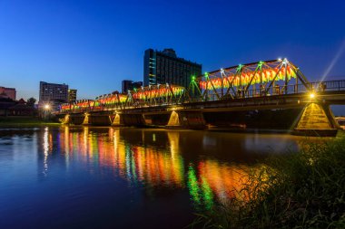 Tayland 'daki Chiang Mai Loy Krathong Festivali' nde fenerler süslendi.