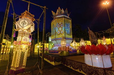 Tayland 'daki Chiang Mai Loy Krathong Festivali' nde fenerler süslendi.
