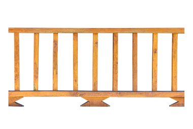 Tahta korkuluklar kırpma yolu olan beyaz arkaplanda izole edildi.