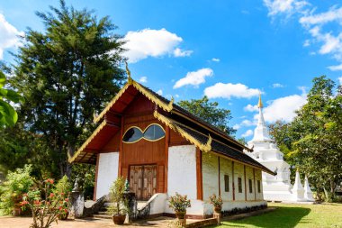Wat Chan Budist tapınağı Tayland 'ın Chiang Mai bölgesinde gözlüğe benzeyen bir kilise var. Eski Budist tapınağı 300 yıllık..
