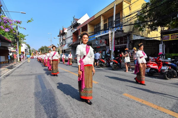 Chiang Mai Tajlandia Kwiecień 2022 Tradycyjne Kąpiele Paradzie Buddy Phra — Zdjęcie stockowe