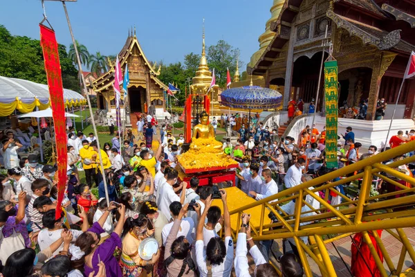 Chiang Mai Thailand Abril 2022 Buda Movido Phra Singh Phra — Fotografia de Stock