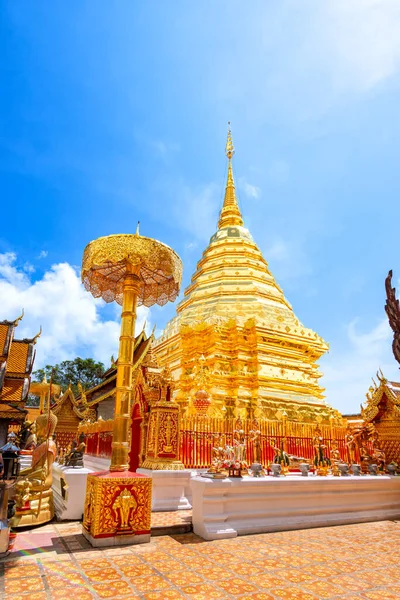 Phra Doi Suthep Tapınağı Tayland, Chiang Mai 'deki Budist tapınağıdır. Chiang Mai 'nin dini bir turistik cazibesi.